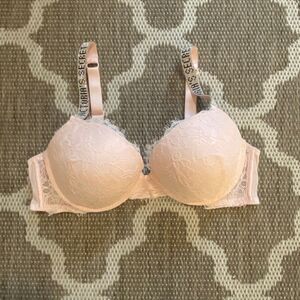 Victoria’s Secret bra very sexy push-up size 38C